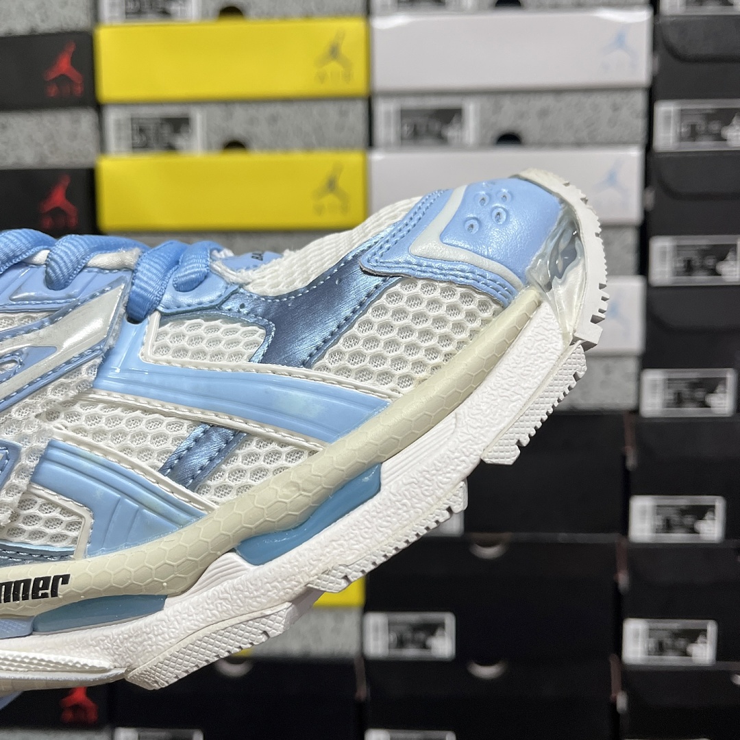 Balenciaga BLCG Runner 7.0 - Image 3