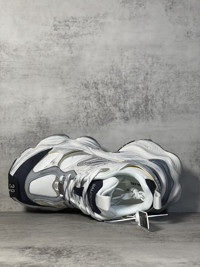 Balenciaga Cargo - Image 94