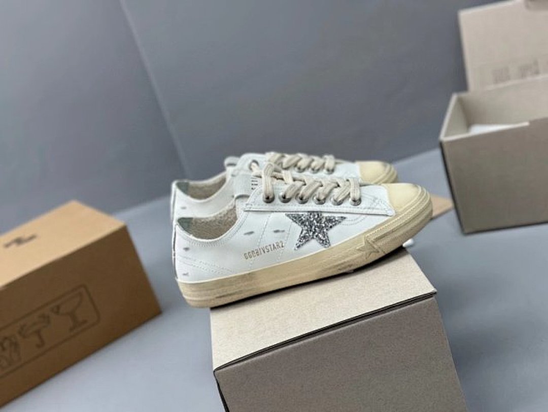 Golden Goose Deluxe Brand - Image 4