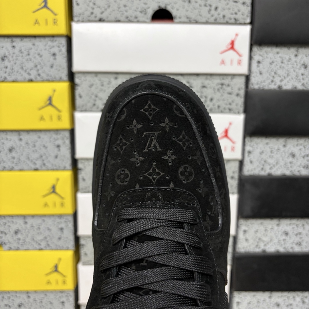 Louis Vuitton By Virgil Abloh Collab Black Velvet - Image 2