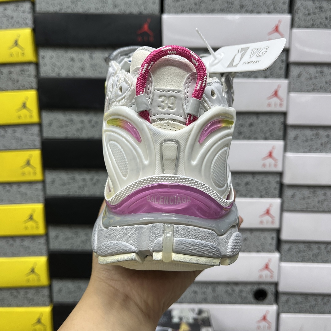 Balenciaga BLCG Runner - Image 38