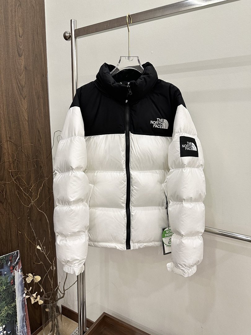 Chanel The North Face White Label Novelty Nuptse Down Jacket (Asia Sizing) - Image 29