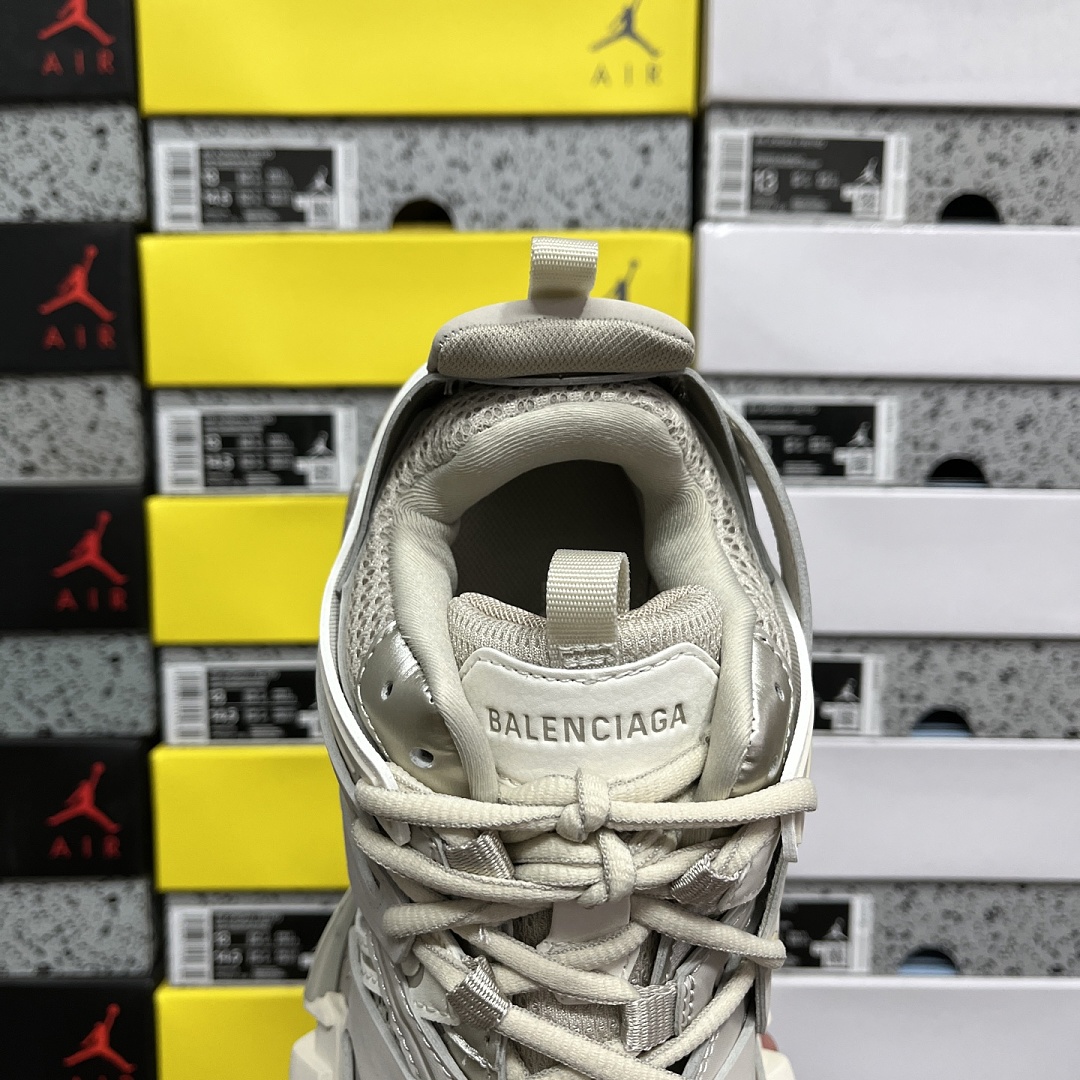 Balenciaga BLCG Track 3.0 - Image 10
