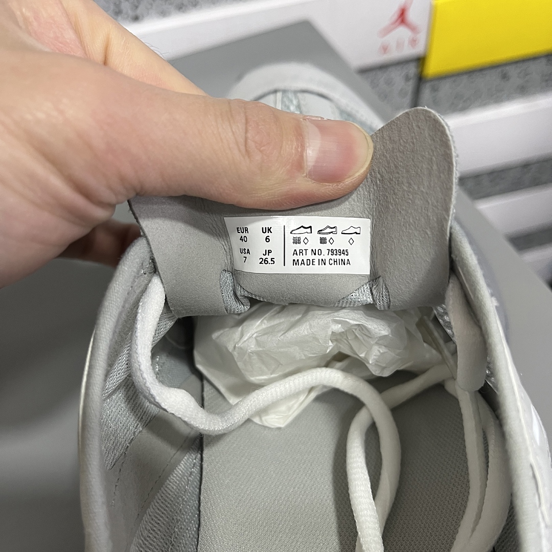 Balenciaga Circuit - Image 23