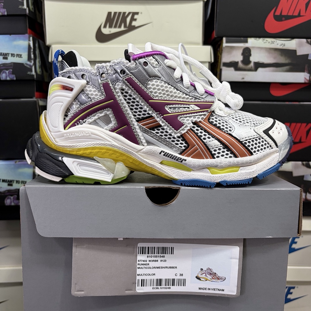 Balenciaga BLCG Runner7.0 - Image 70