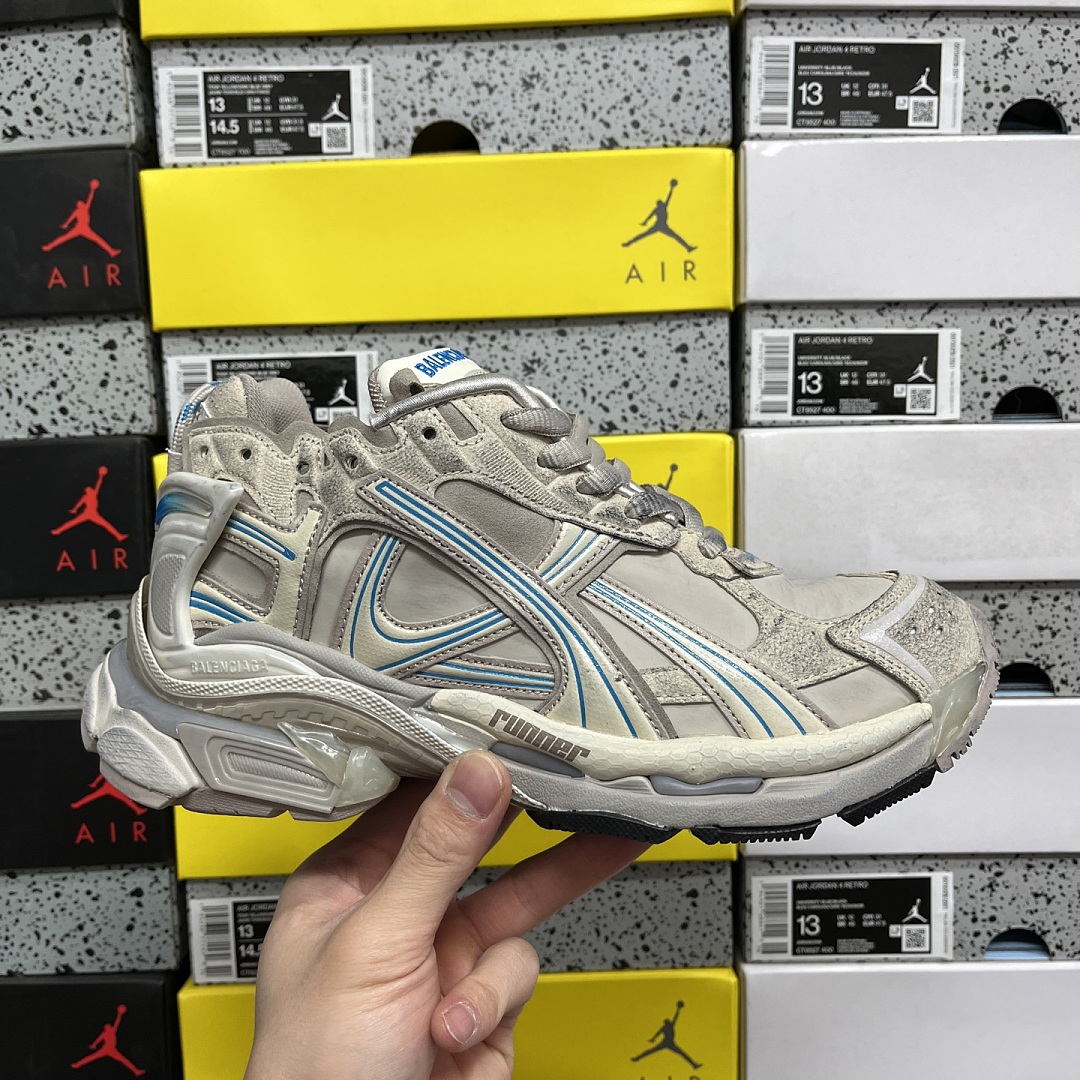 Balenciaga BLCG Runner 7.5 - Image 4