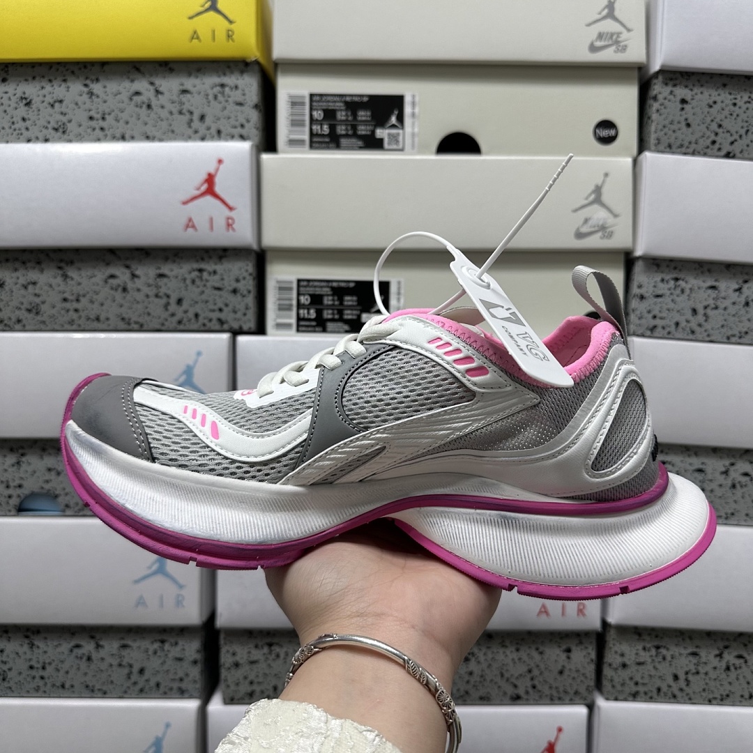 Balenciaga Circuit - Image 8