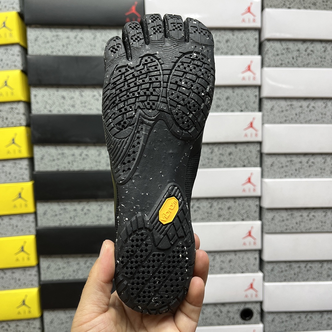 Suicoke Finger Chukka Boot - Image 7
