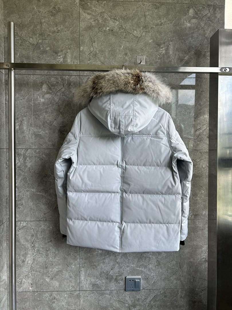 Canada Goose Wyndham Parka - Image 56