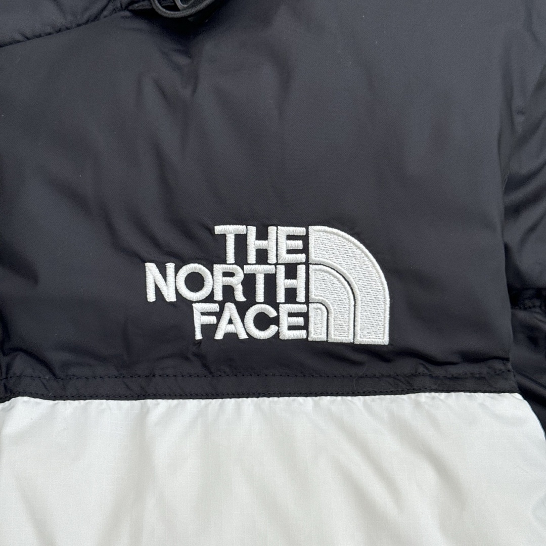 The North Face TNF 1996 Retro Nuptse Vest - Image 89
