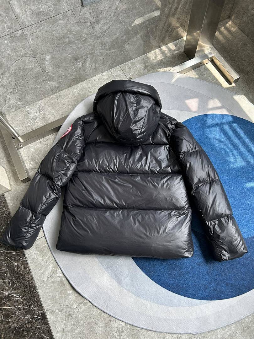 Canada Goose Crofton Puffer Jacket - Image 24