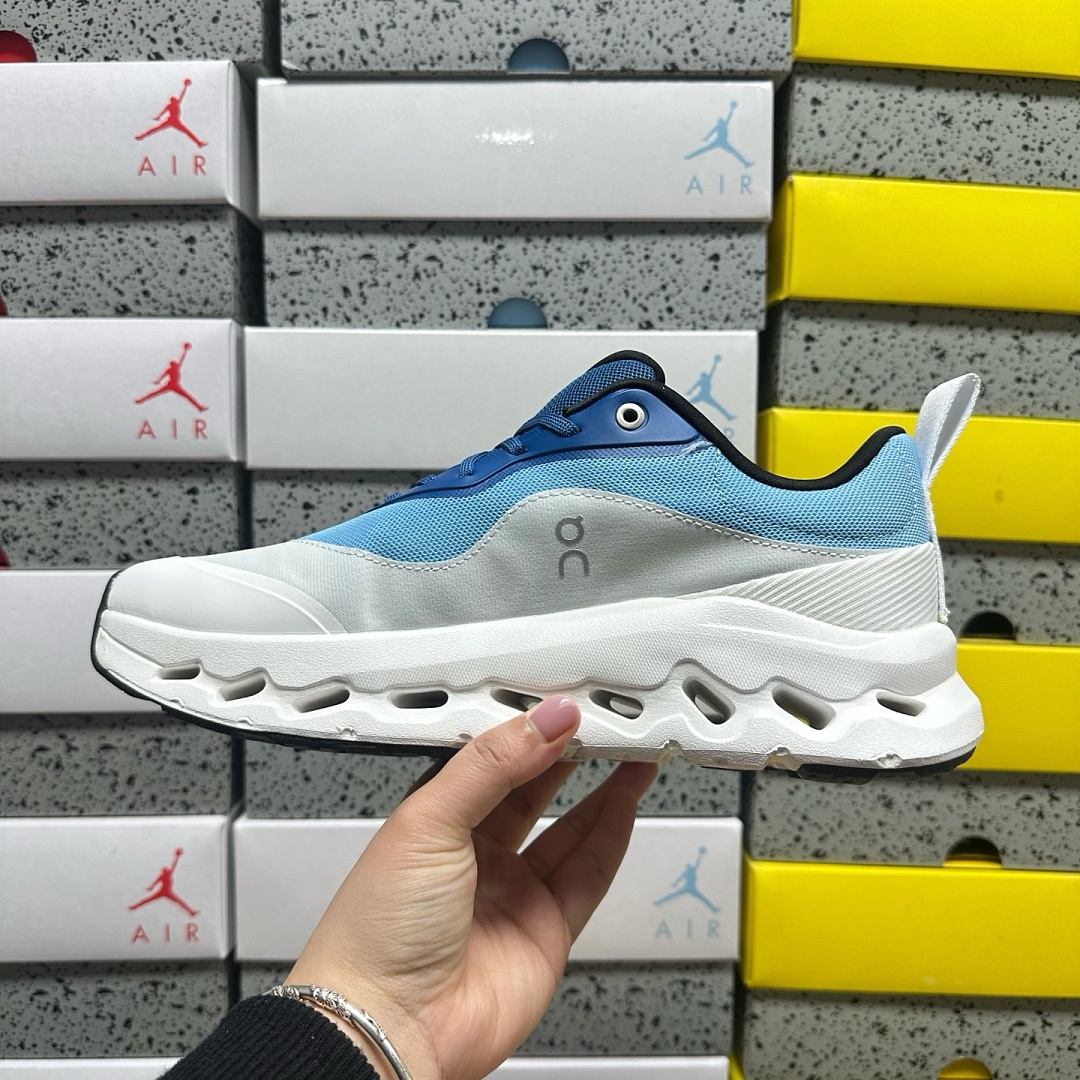 On Running Cloudtilt 2 LOEWE (Blue White) - Image 4