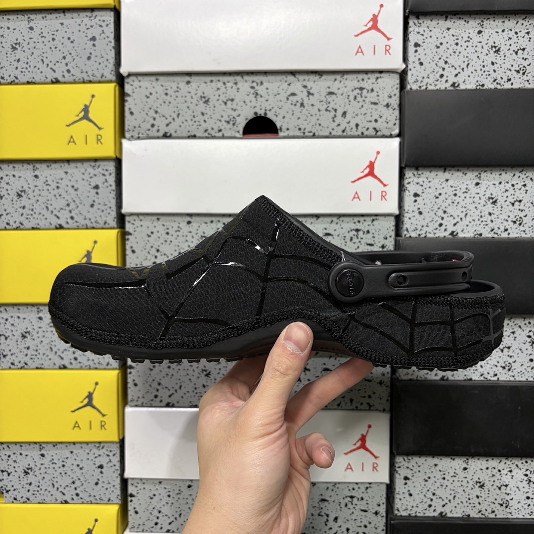 Crocs Triple Black - Image 9