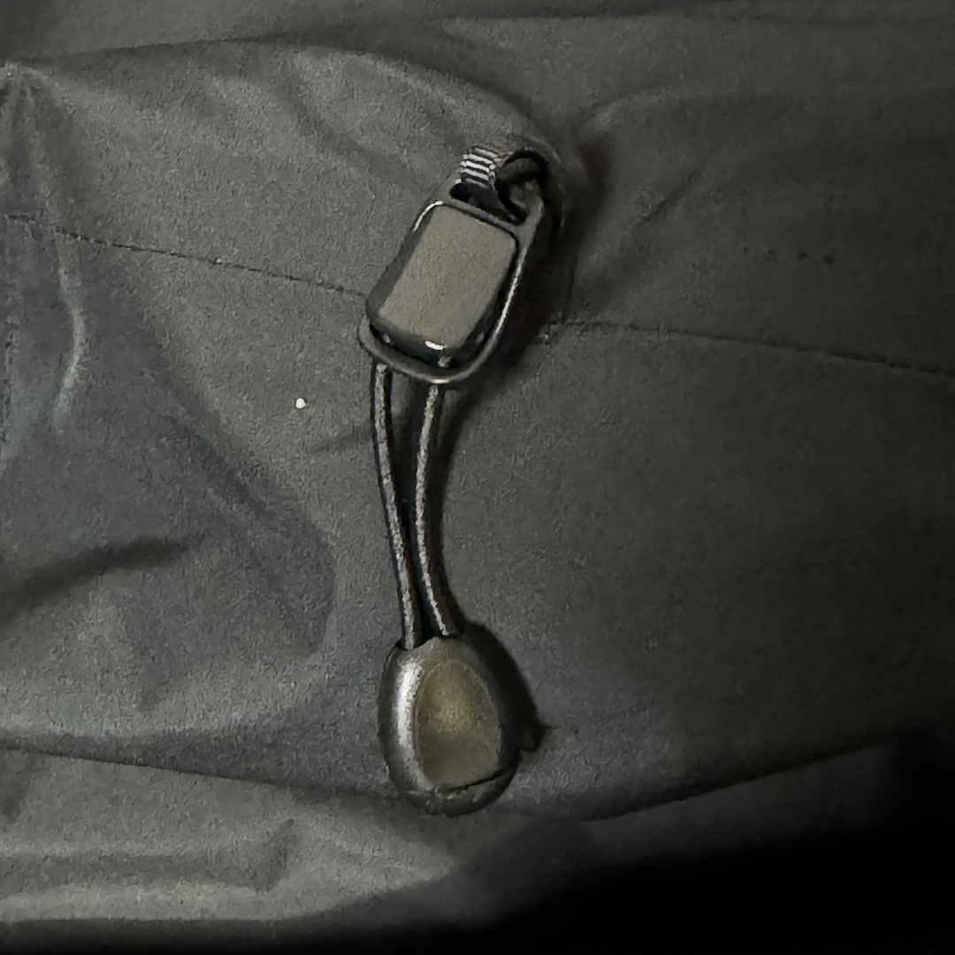 Arc'teryx Beta LT Jacket (Black) - Image 22