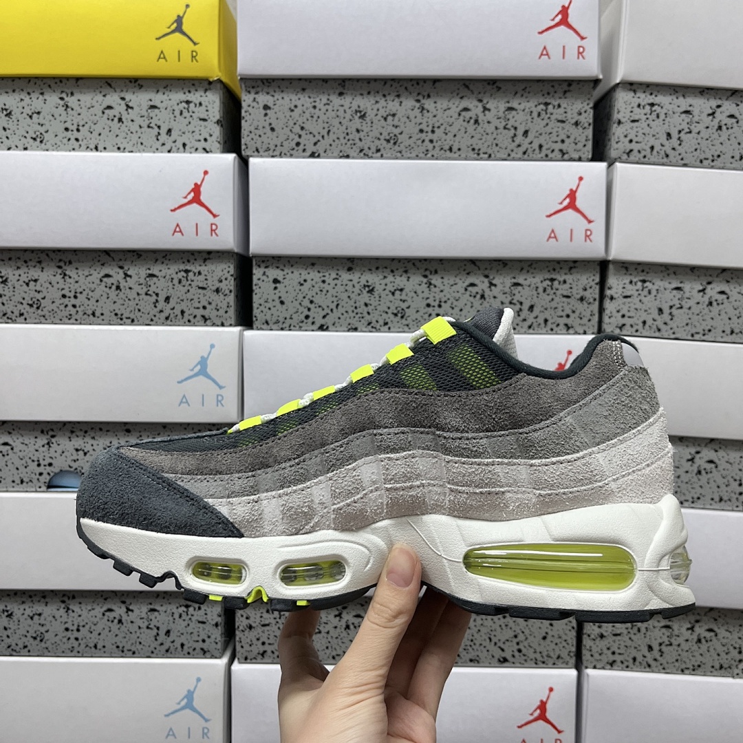 Nike Air Max 95 OG Reverse Gradient Neon - Image 2