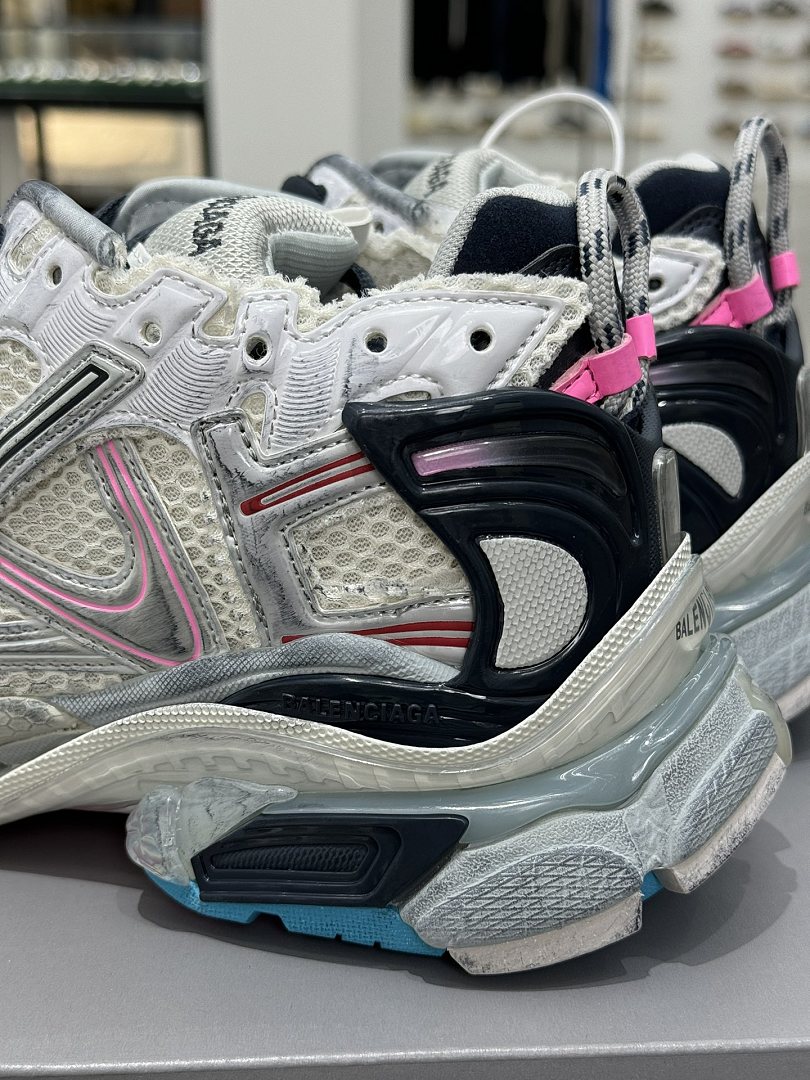 Balenciaga BLCG Runner 7.5 - Image 7