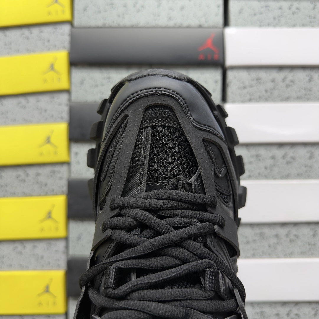 Balenciaga BLCG Track - Image 5