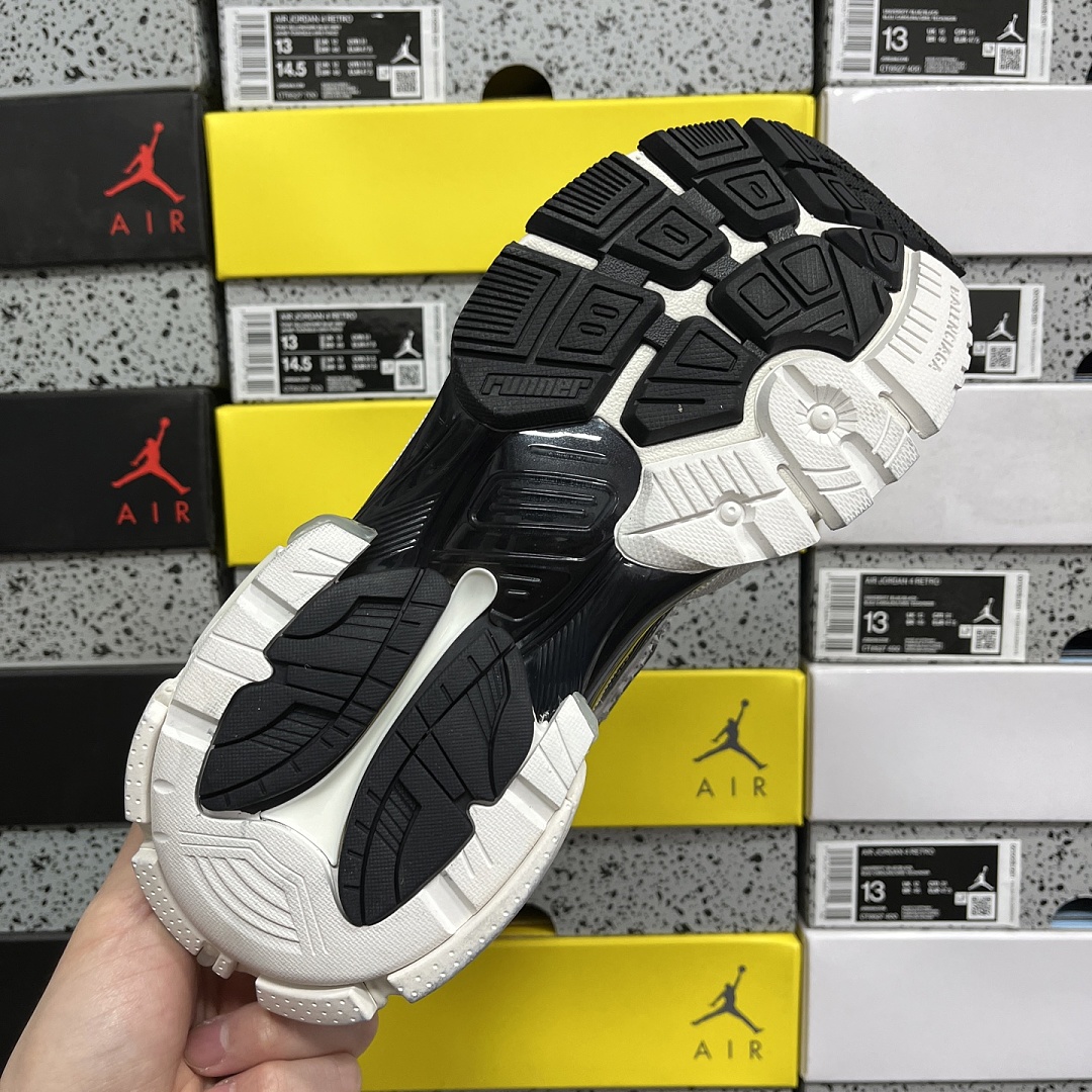 Balenciaga BLCG Runner 7.5 - Image 4