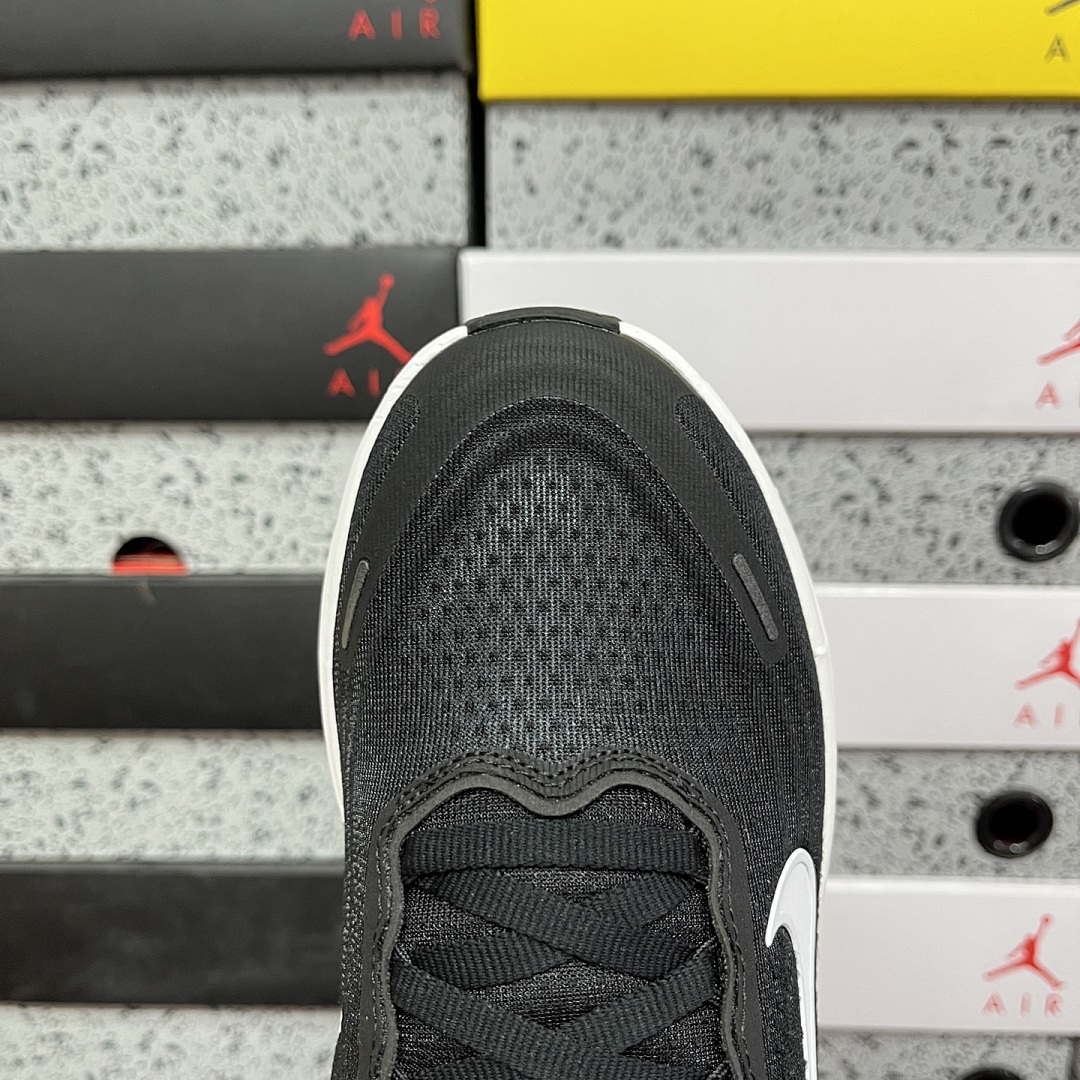 Nike Zoom Vomero - Image 2