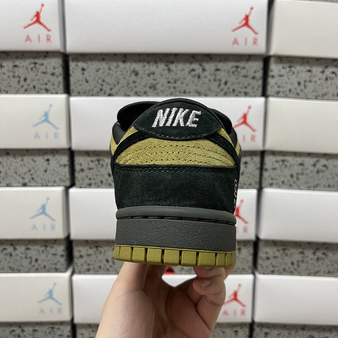 Nike SB Dunk Low Supreme Camper Collab (Black Yellow Green 94) - Image 4