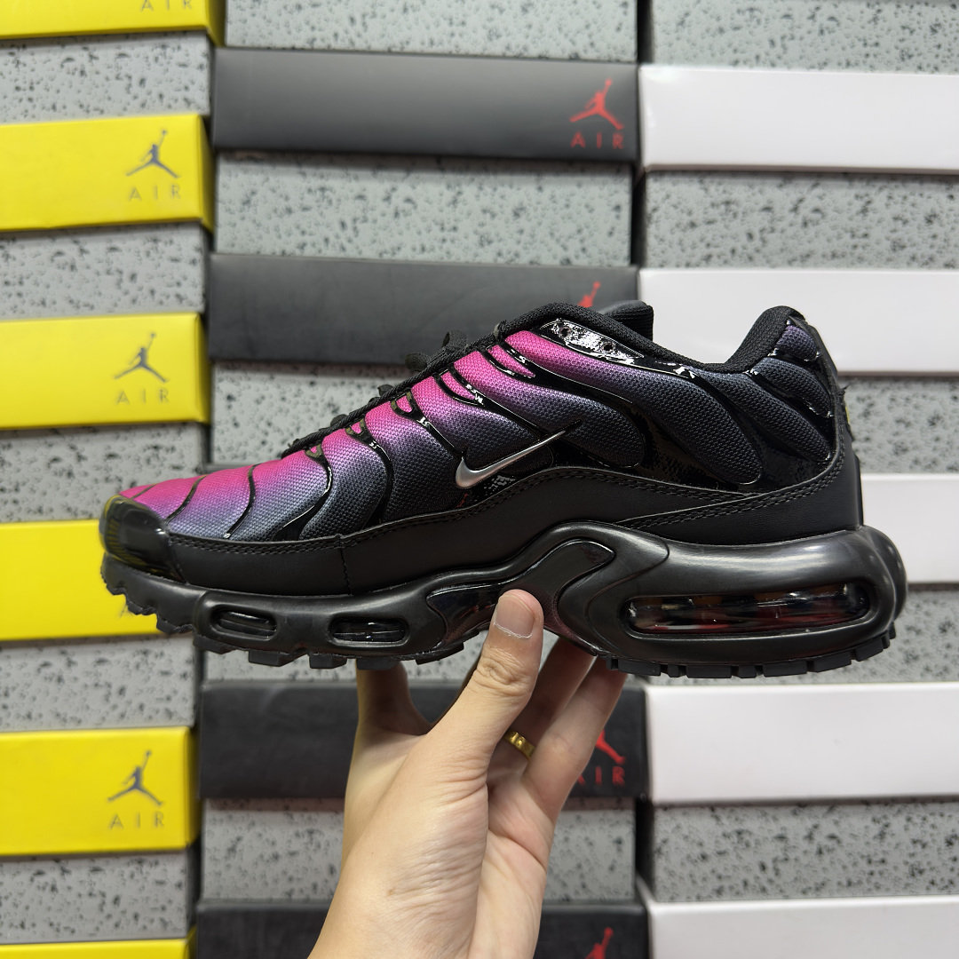 Nike Air Max Plus (Black Pink) - Image 6