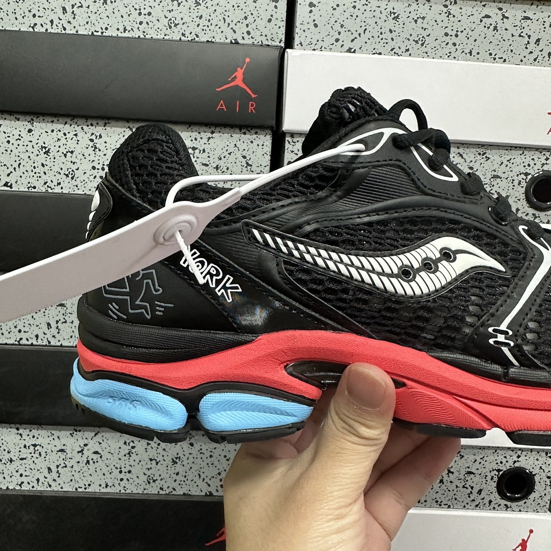 Sony ProGrid Triumph 4 Keith Haring NYC Marathon - Image 6