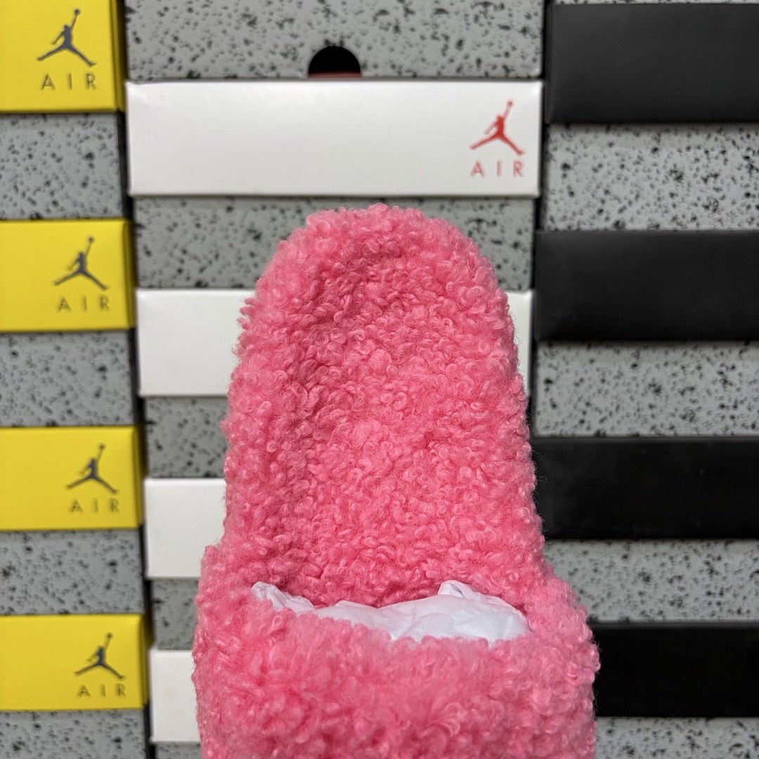 Balenciaga BLCG Furry Slide (Pink) - Image 7