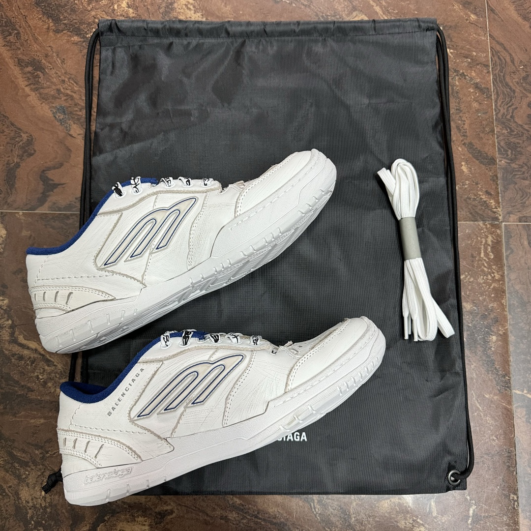 Balenciaga Hamptons Sneakers - Image 2