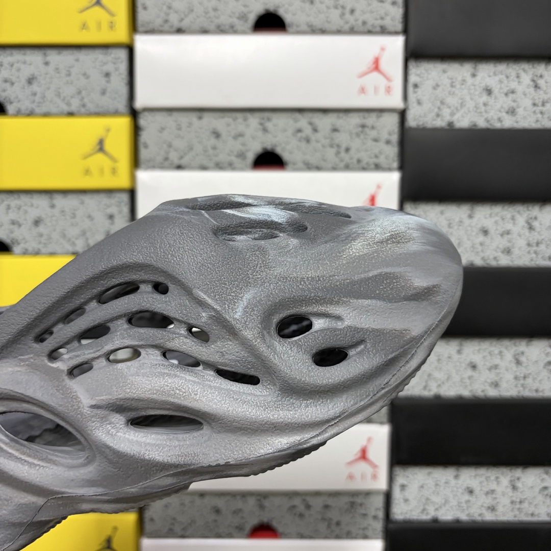 Adidas Yeezy Foam RNR MX Granite Clogs - Image 9