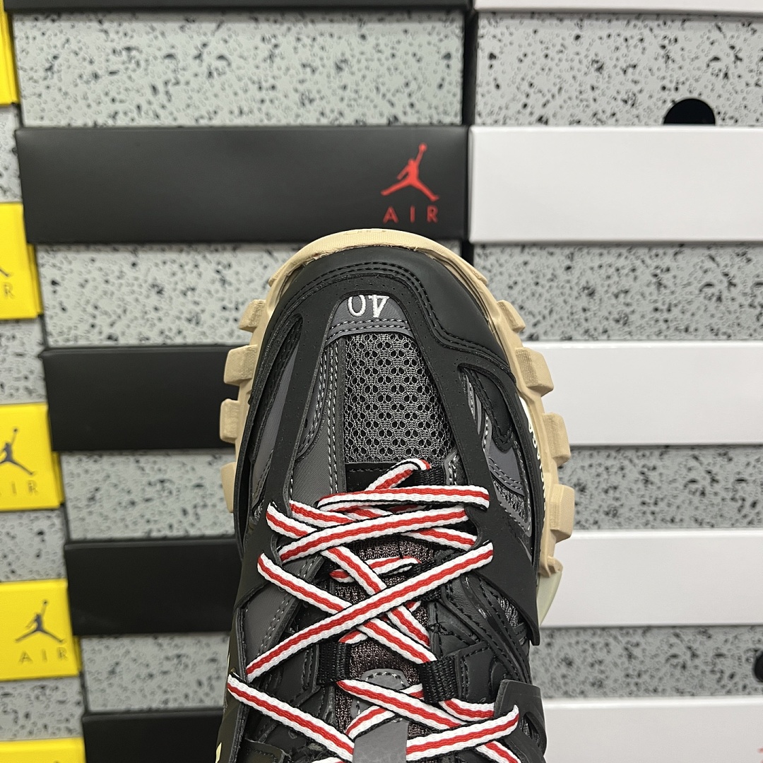 Balenciaga Track - Image 10