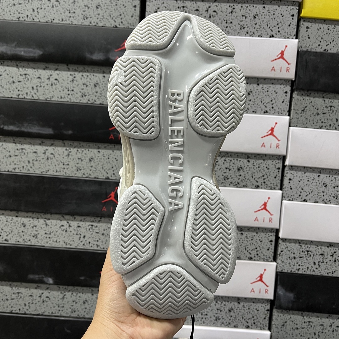 Balenciaga Triple S 2 - Image 4