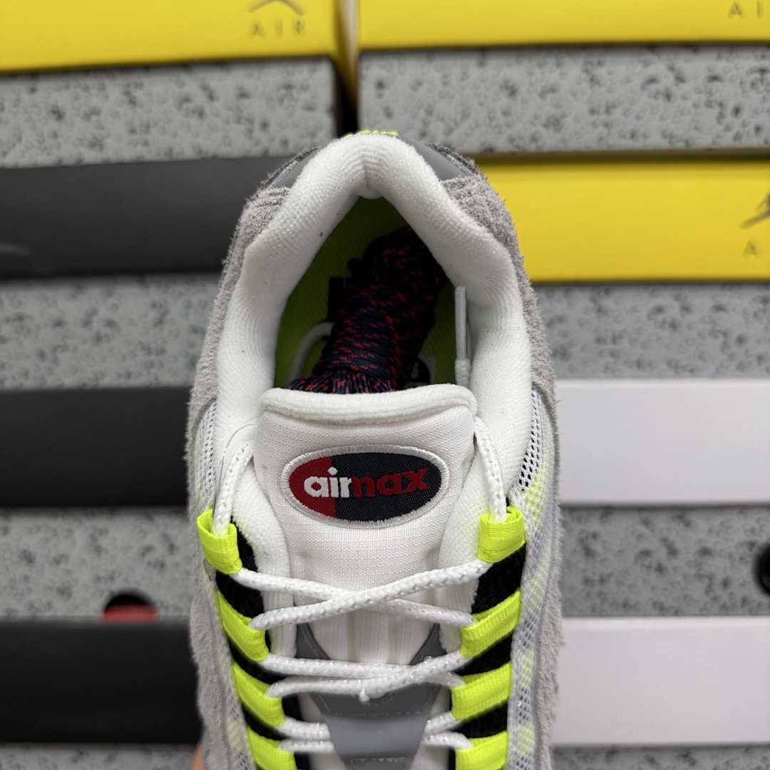 Nike Air Max 95 SP Undefeated Geo NYC Neon IB4523-004 - Image 8