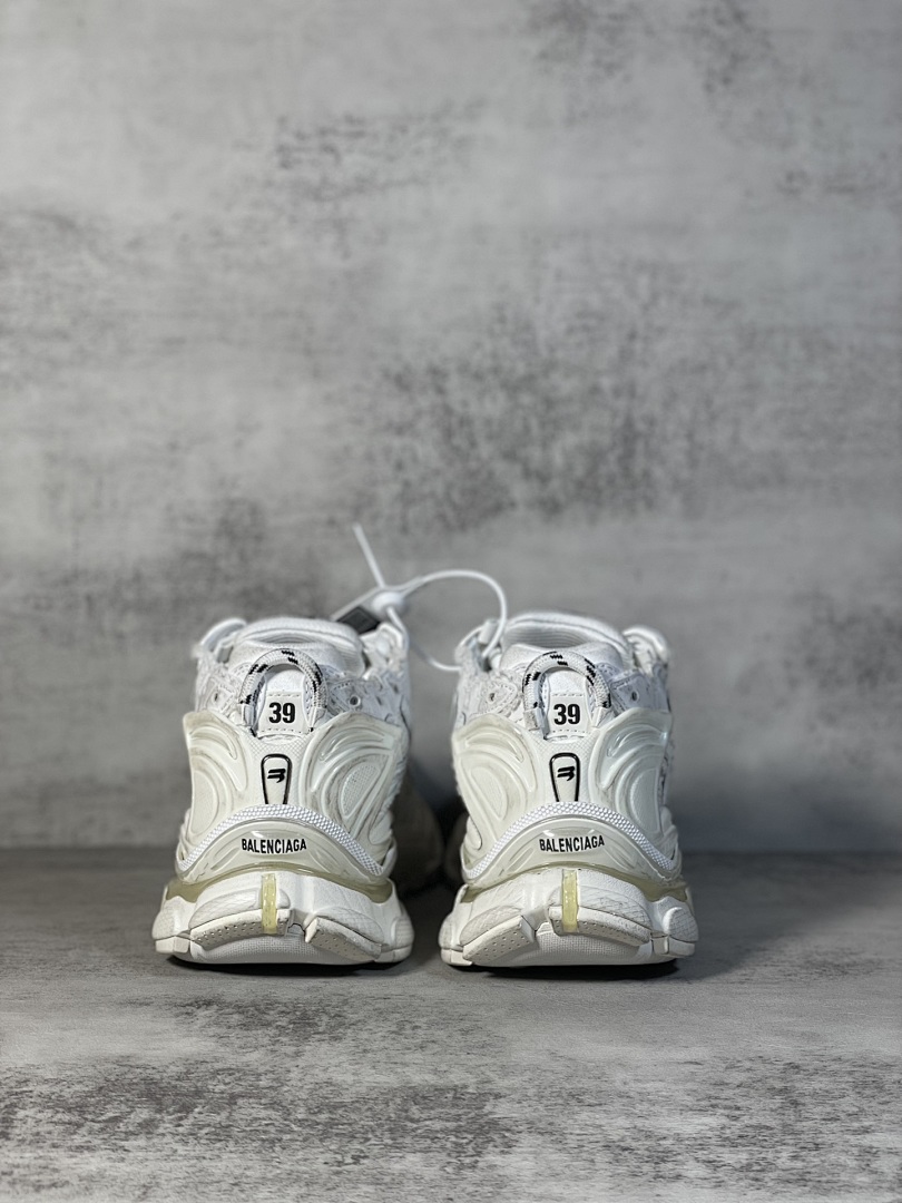 Balenciaga Runner 7.5 - Image 34