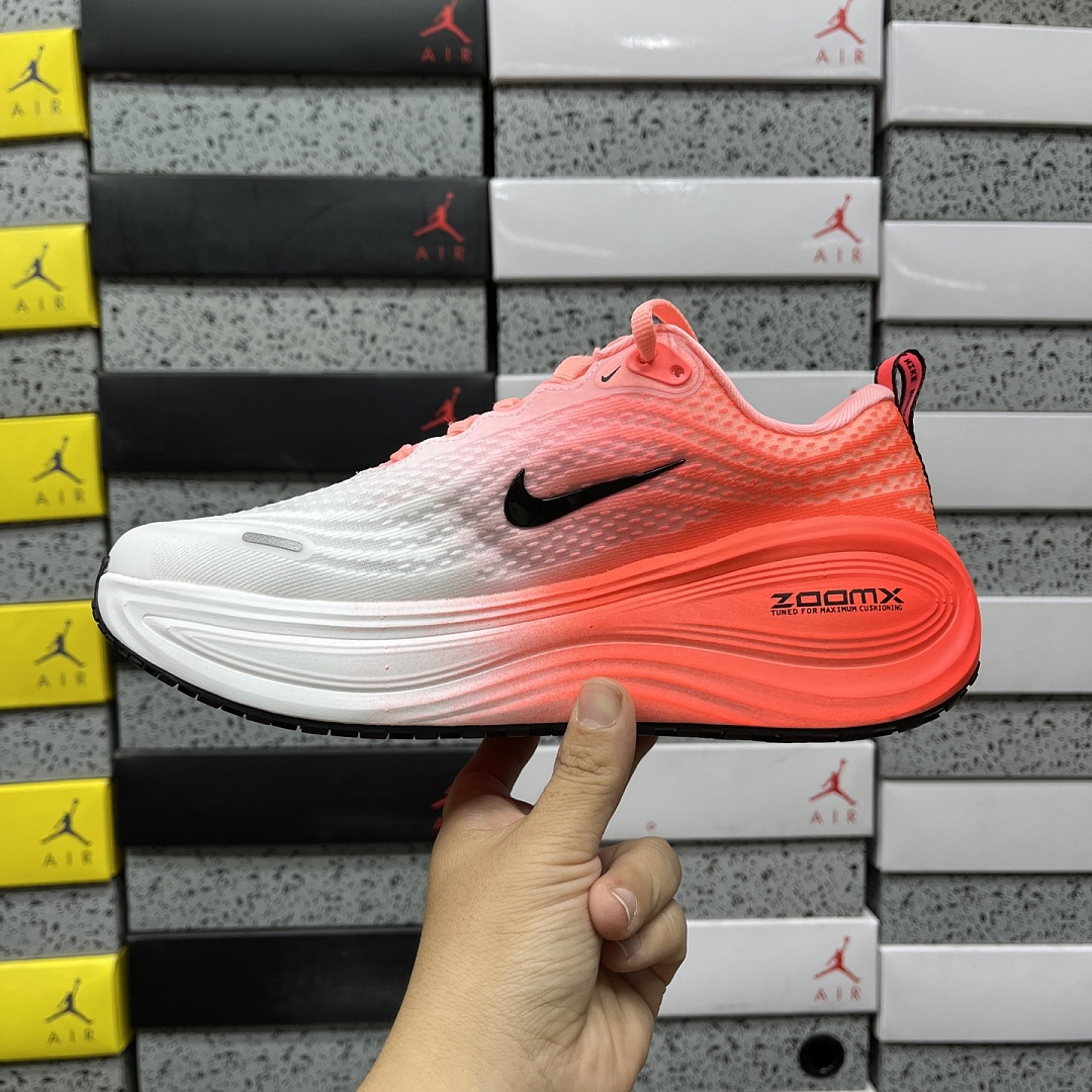 Nike Vomero Plus - Image 5