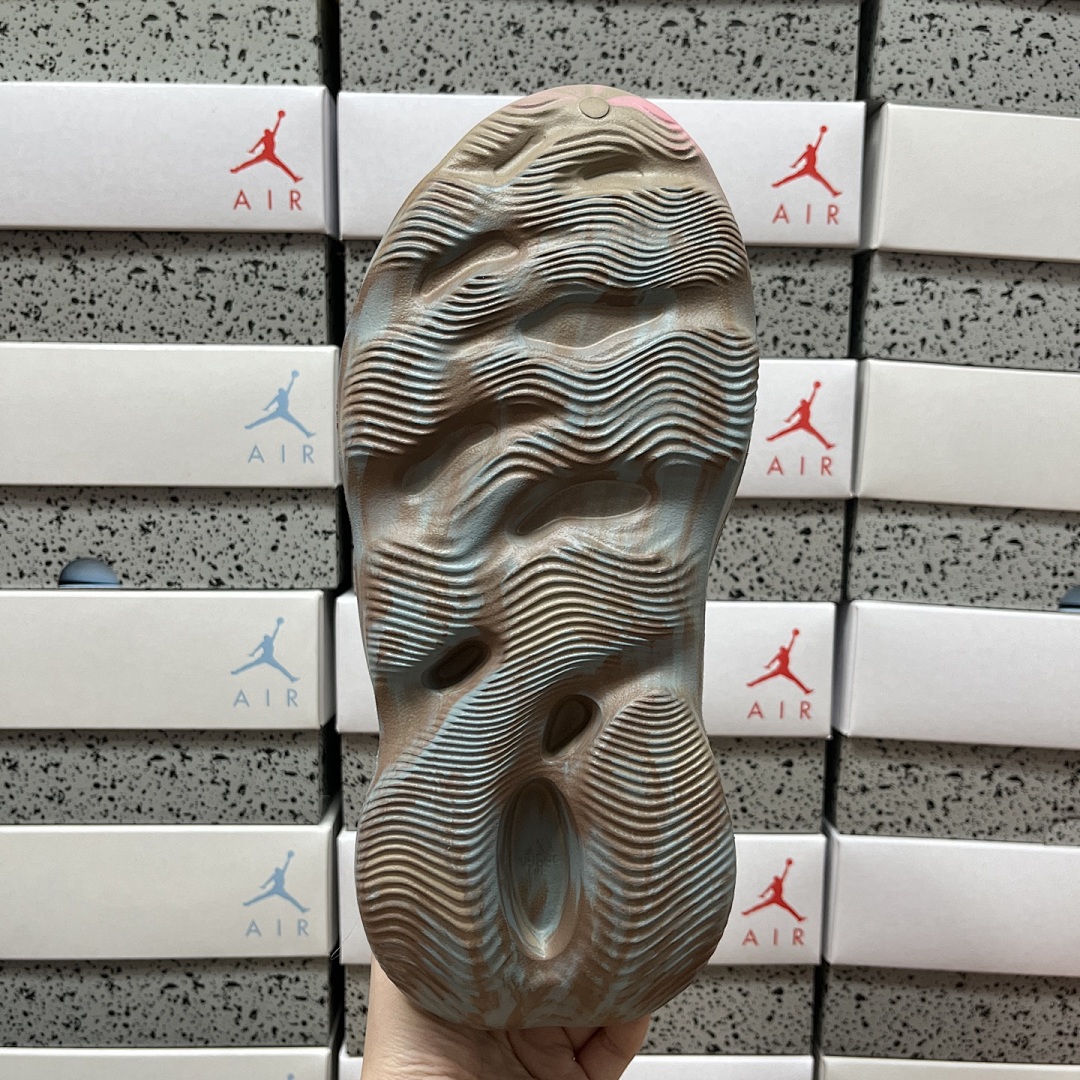 Adidas Slide/Foam Runner - Image 75