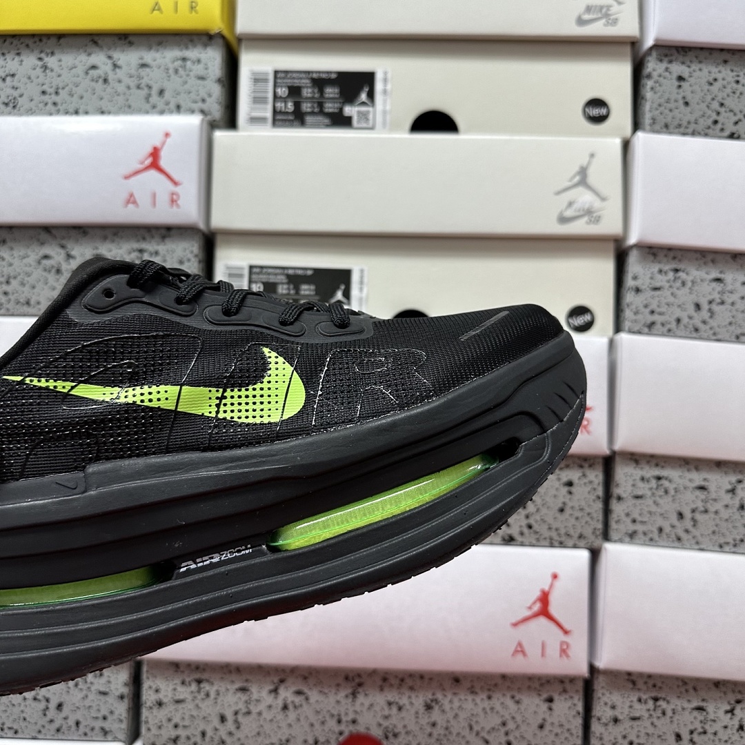 Nike Vomero Premium HQ2050-212 - Image 6