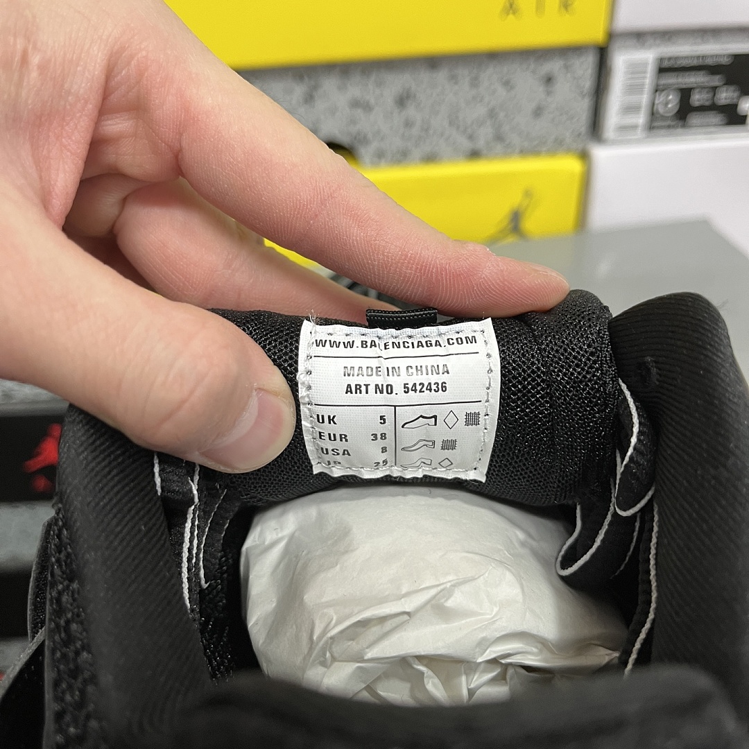 Balenciaga BLCG Track 3.0 - Image 10