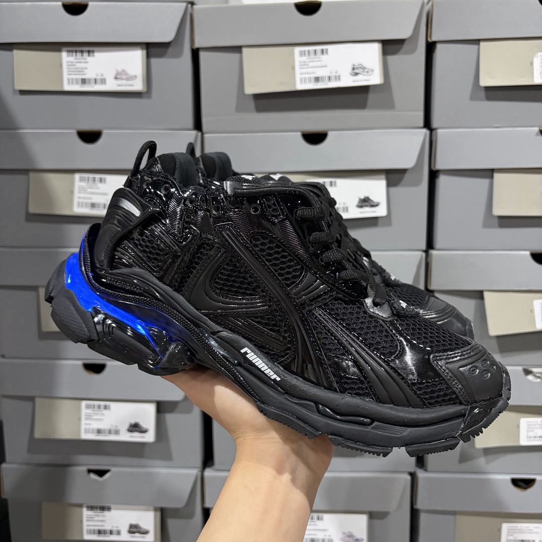 Balenciaga Runner 7 Gen (Black LED) - Image 4