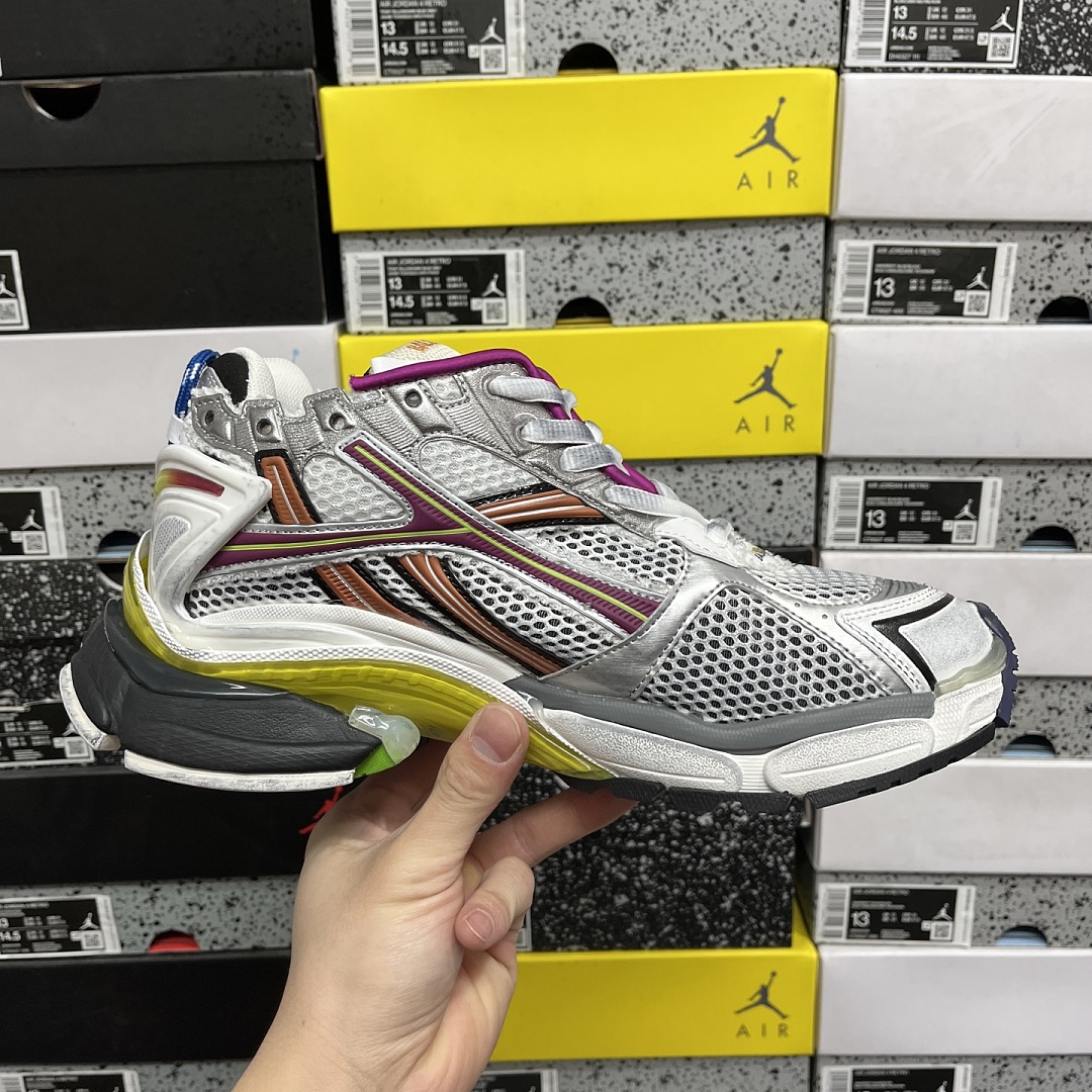 Balenciaga BLCG Runner 7.5 - Image 4