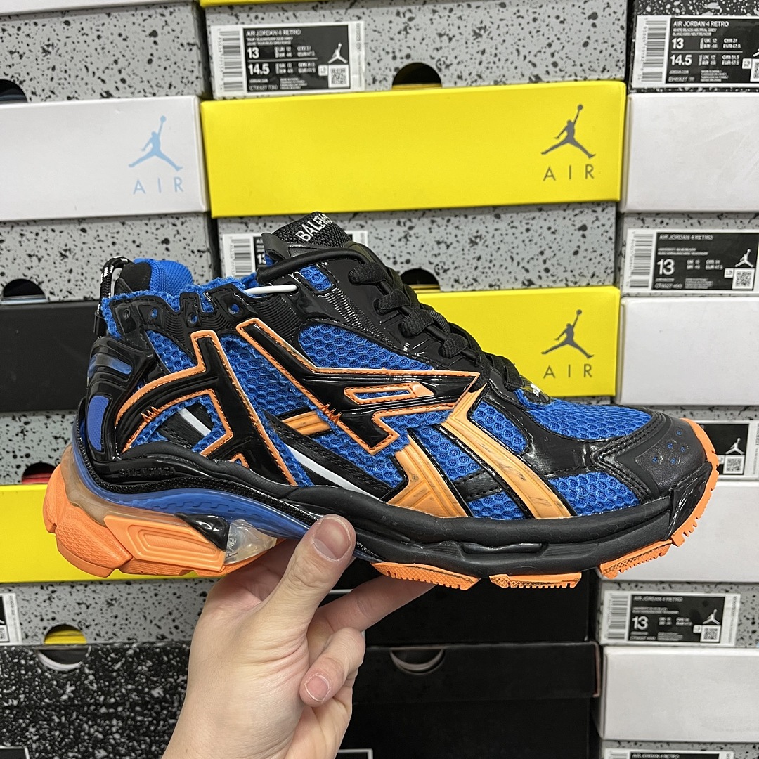 Balenciaga BLCG Runner 7.0 - Image 4