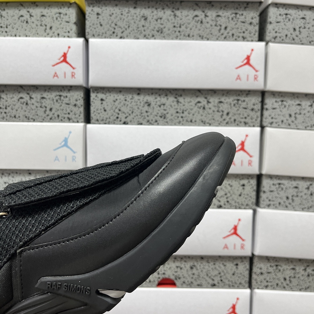 On Running Raf Simons Antei Low Top - Image 7