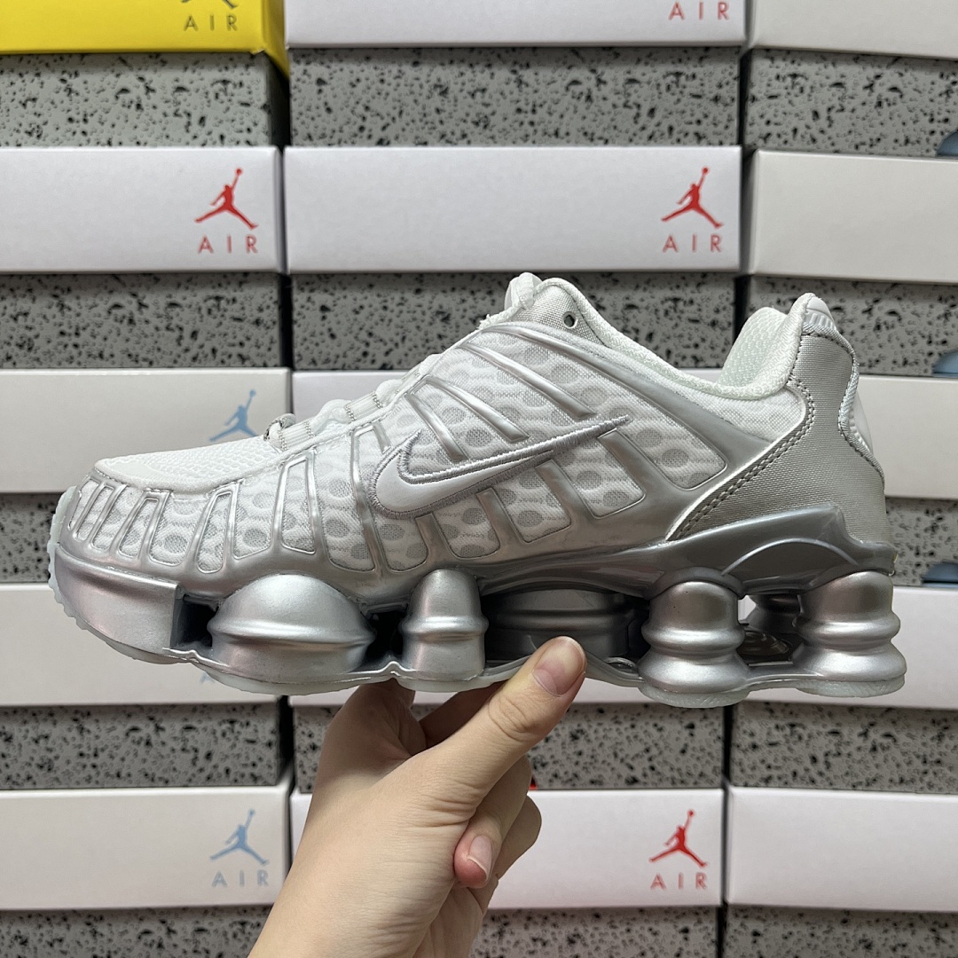Nike Shox - Image 3