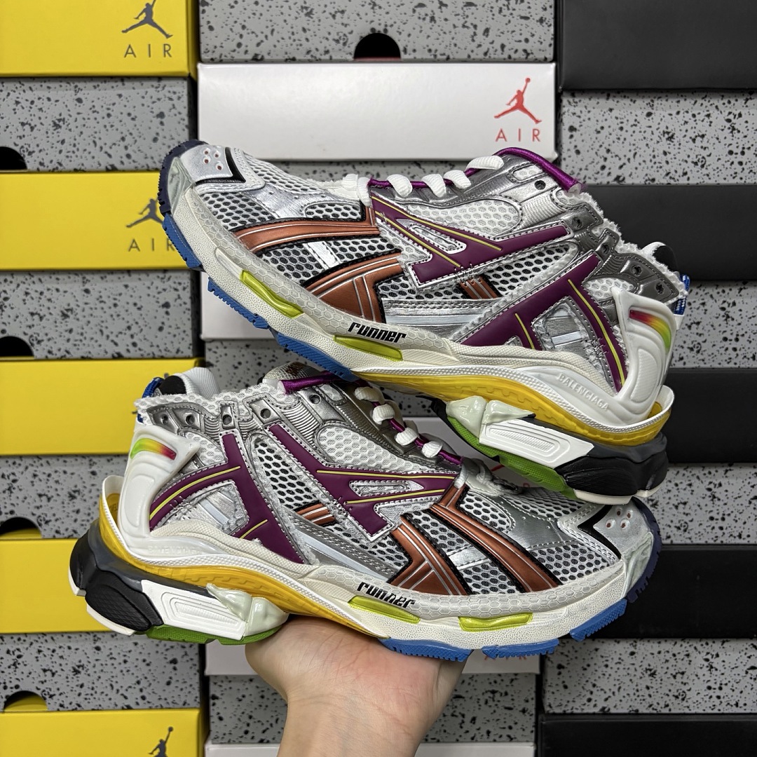 Balenciaga BLCG Runner Multicolor 7.0 - Image 12