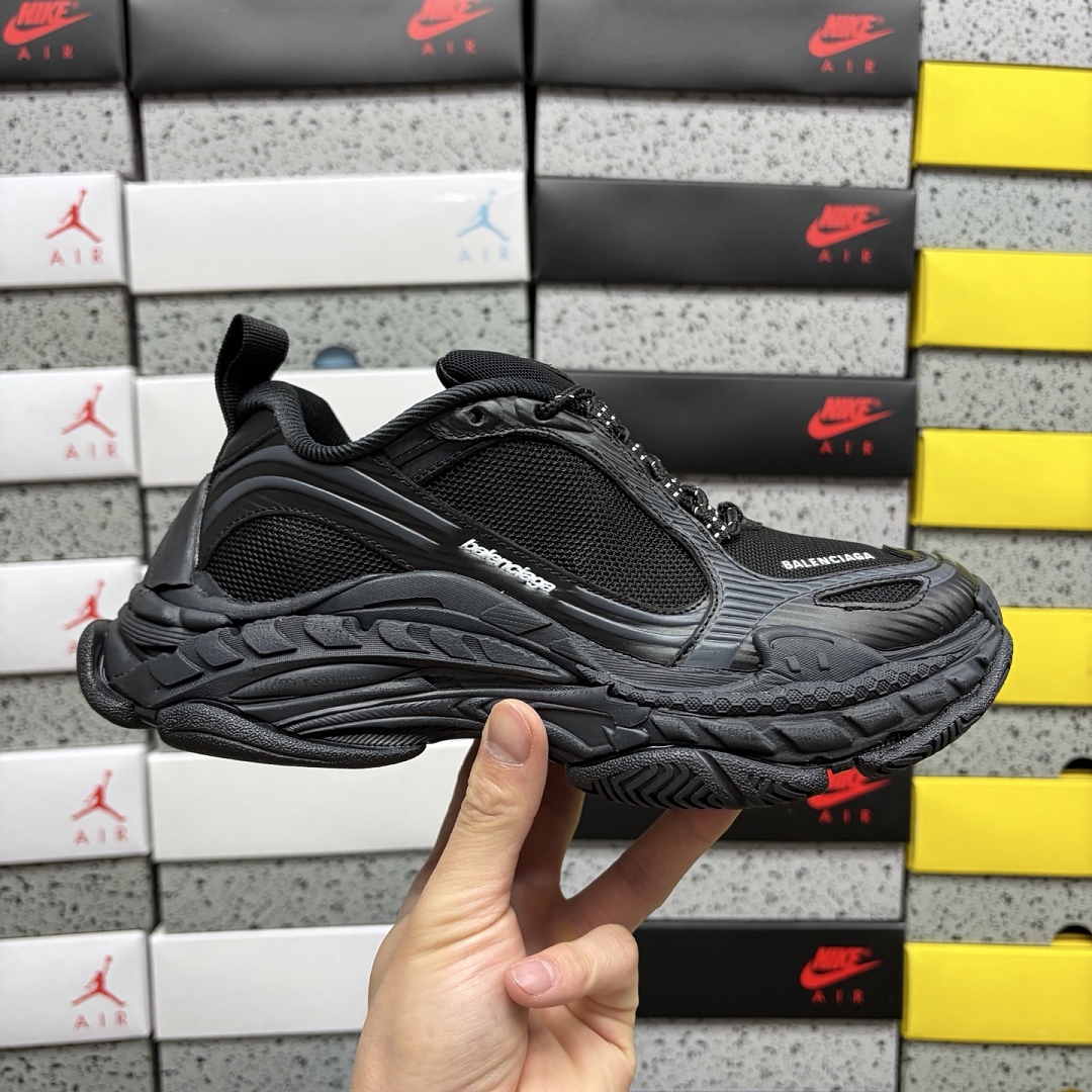Balenciaga Triple S 2 - Image 3