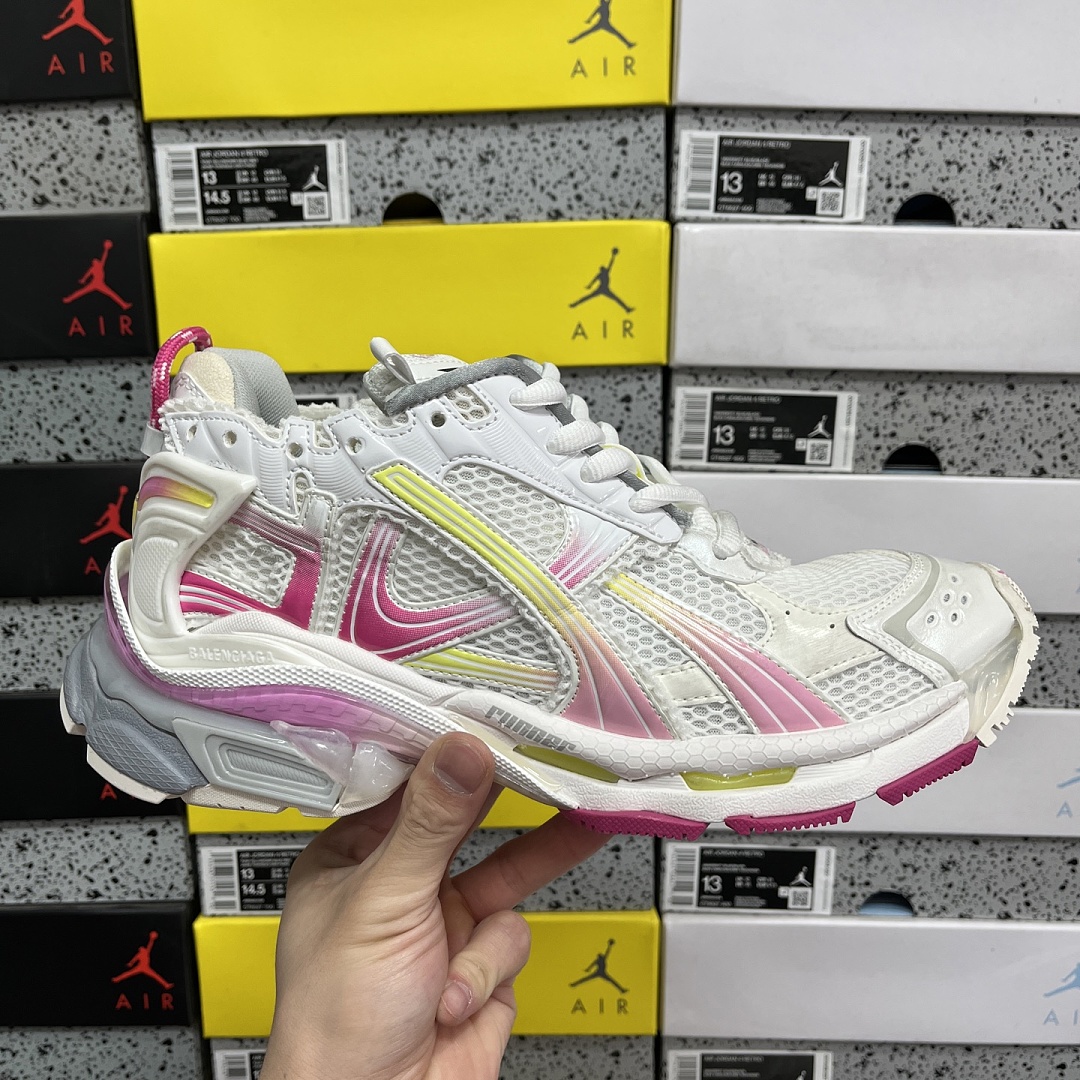 Balenciaga BLCG Runner 7.5 - Image 7