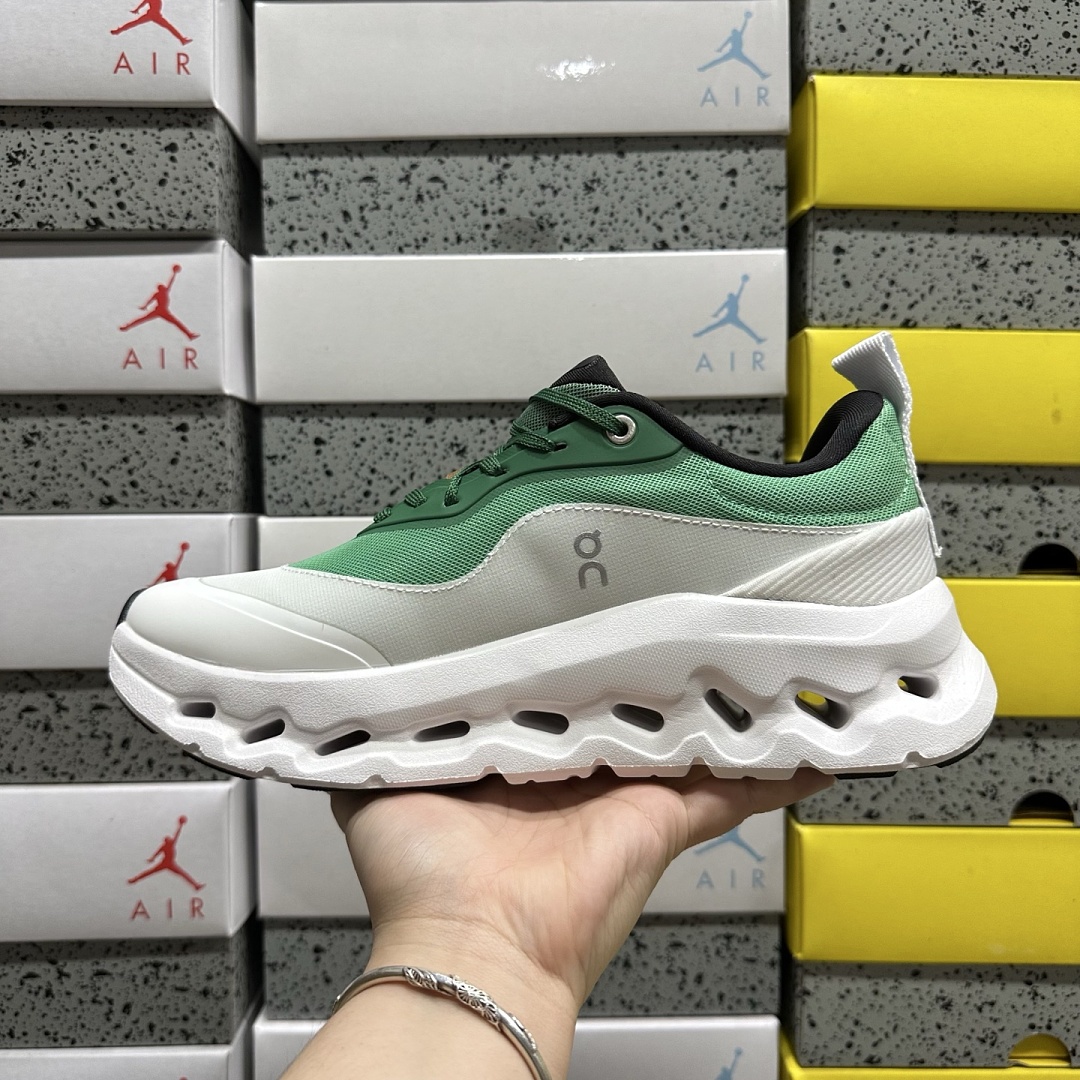 On Running Running Cloudtilt 2 LOEWE Green White 3WE10872908 - Image 9