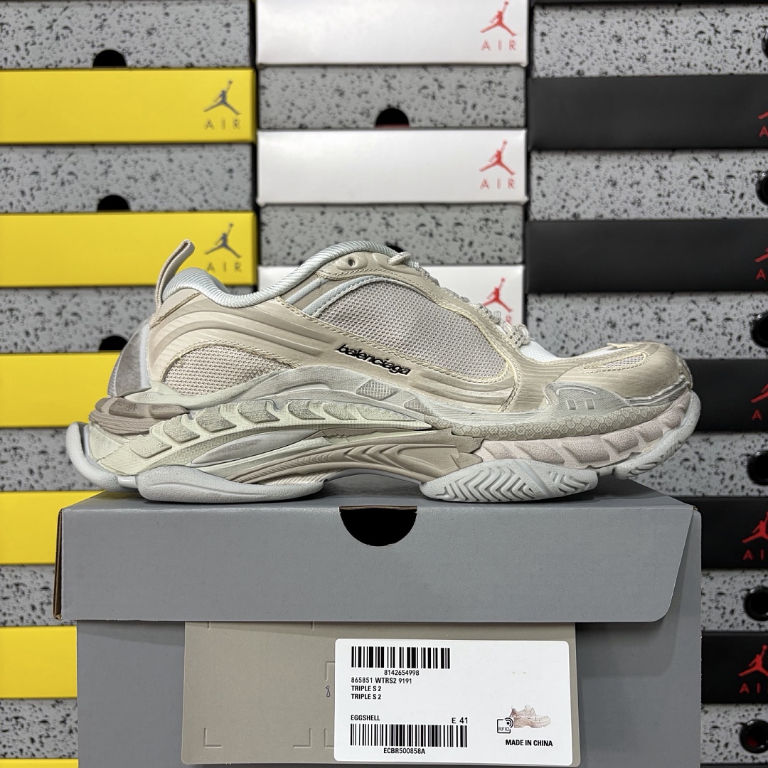 Balenciaga Triple S 2