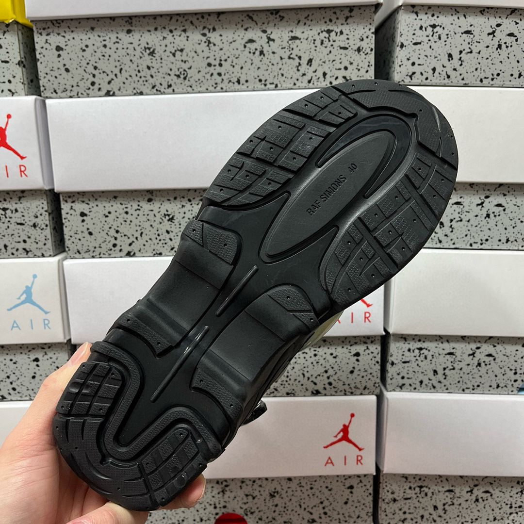 On Running Raf Simons Cylon-21 - Image 3