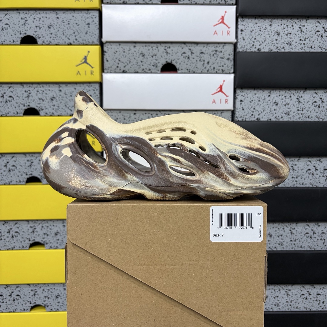Adidas Yeezy Foam RNNR MX Cream Clay Clogs Oil Painting