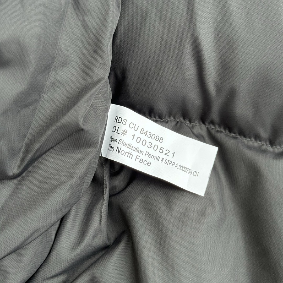 The North Face TNF 1996 Retro Nuptse Vest - Image 100
